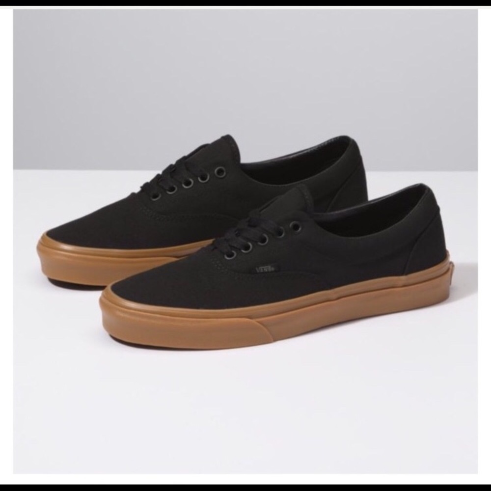 Black Gum ERA Vans M(9) W(10.5)